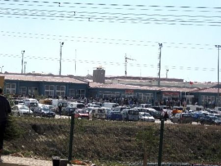 Ergenekon Sanıkları Açık Görüşte Yakınlarıyla Biraraya Geldi