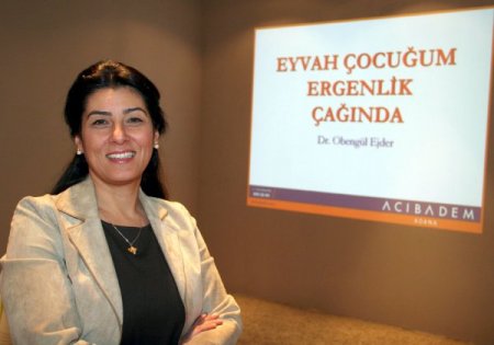 Ergenlik döneminde anne ve babanın çocukla kuracağı iletişim çok önemli