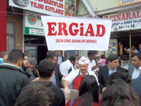 ERGİAD, 8 bin kişiye aşure dağıttı