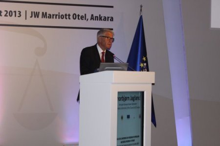 Ergin: Tutuklu gazeteciler, terör örgütü üyeliğinden yargılanıyor