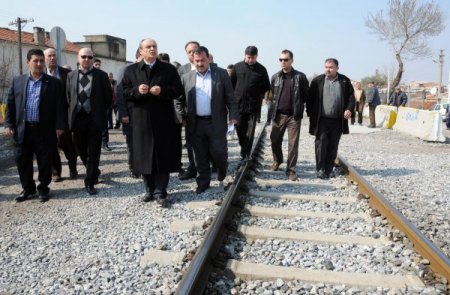 Eriş: Hızlı Trenin Kemalpaşa'dan Sonra Bir Kolu İzmir, Diğeri Manisa'ya Gidecek