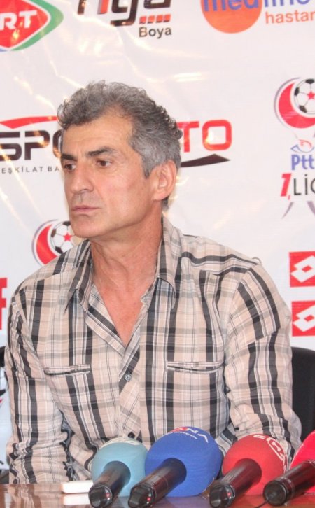 Eriş'ten taraftara tepki: Bu sabırsızlıktan bir vazgeçelim artık