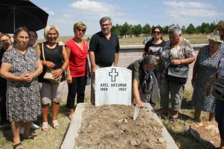 Ermeni asıllı Türk vatandaşları Sarıkaya'daki baba ocağını ziyaret etti