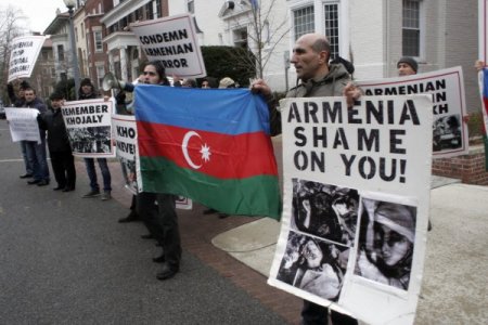 Ermenistan’ın ABD büyükelçiliği önünde Hocalı eylemi