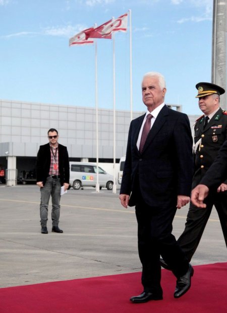 Eroğlu, İİT toplantısına katılmak üzere KKTC'den ayrıldı