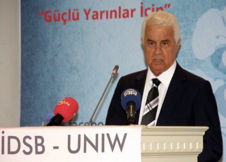 Eroğlu, İslam ülkelerine sitem etti: Biliniyoruz ama tanınmıyoruz