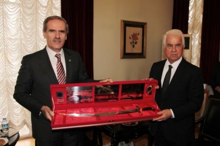 Eroğlu: Biz her zaman Türkiye ile anavatanımızla iftihar ettik