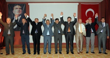 Eroğlu: Meselemiz Ekseni Kayan Mhp Ve İşgal Edilen Chp Yöneticileriyle