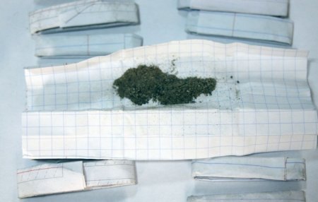 Eroinin gramajını artırmak için karabiberle karıştırmışlar