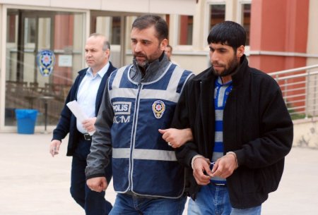 Eroinin gramajını artırmak için karabiberle karıştırmışlar