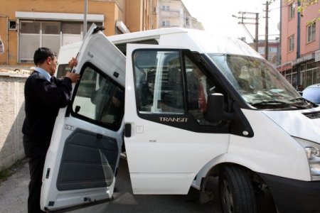 Erol Evcil Adliyeden Ayrılırken Bindiği Minibüsün Kapısı Koptu