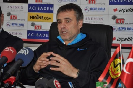 Ersun Yanal: Milli takımlar oyuncu yetiştirmez, oyuncu oynatır