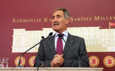 Ertuğrul Günay, istifa etmeyeceğini açıkladı