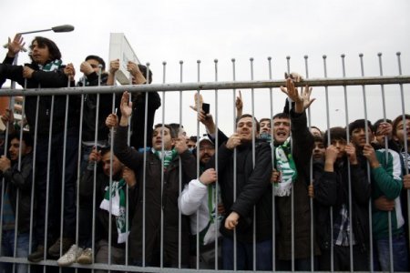 Ertuğrul Sağlam, taraftara da veda etti