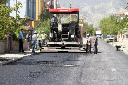 Erzincan Belediyesi asfalt çalışmalarına devam ediyor