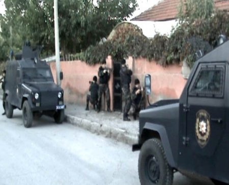 Erzincan Emniyeti'nden uyuşturucu tacirlerine operasyon