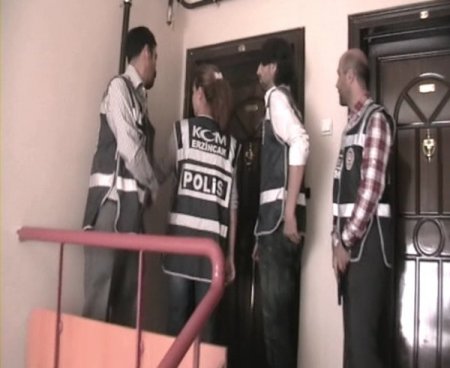 Erzincan Emniyeti'nden uyuşturucu tacirlerine operasyon