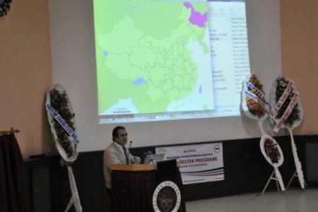 Erzincan Üniversitesi'nde 'Çin'de Türk Dilleri' Konferansı
