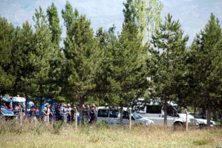 Erzincan Ünlüer Et Tesisleri'nde Özel Cihazlarla Arama Yapılıyor