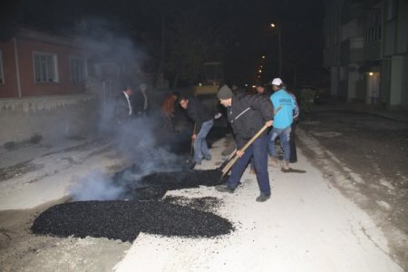 Erzincan'da asfalt çalışmaları aralıksız devam ediyor