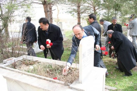 Erzincan'da deprem şehitleri anıldı