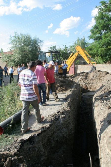 Erzincan'da Kanalizasyon Çalışmasında Göçük: 1 İşçi Yaralandı