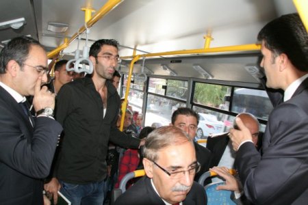 Erzincan'da otobüs seferleri öğrencileri sevindirdi