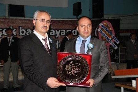 Erzincan'da 'Peygamberimiz ve İnsan Onuru' konferansı düzenlendi