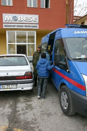 Erzincan'da Yakalanan 8 Kaçak Sınır Dışı Edilecek