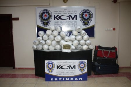 Erzincan'da yolcu otobüsünde 37,5 kilogram esrar ele geçirildi