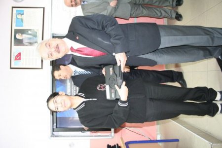 Erzincanlı öğrenciler, tablet bilgisayara kavuştu