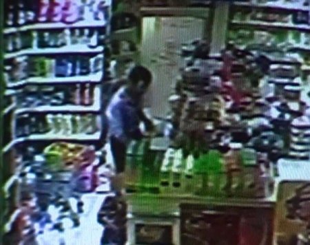 Erzin'de Hükümet Konağı Önüne Bombalı Aracı Bırakan Pkk'lı Güvenlik Kamerasında