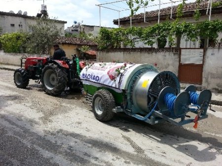 Erzin'e Peygamber Efendimiz'i anmak için gül suyu sıkıldı
