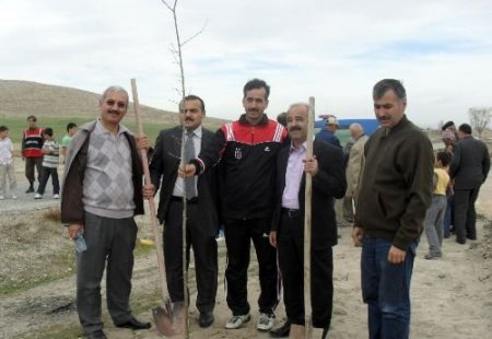 Erzozyonla Mücadele Kapsamında 4 Bin 444 Ağaç Dikti