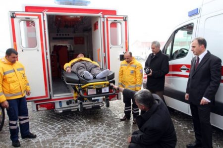Erzurum İl Sağlık Müdürlüğü, filosuna 5 yeni ambulans kattı