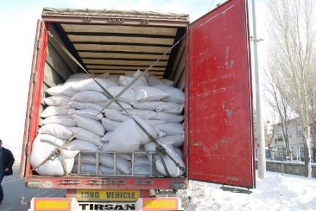Erzurum Polisi 28 Ton Kaçak Çay Ele Geçirdi