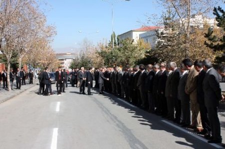 Erzurum'a Atanan Vali Öztürk Görevine Başladı
