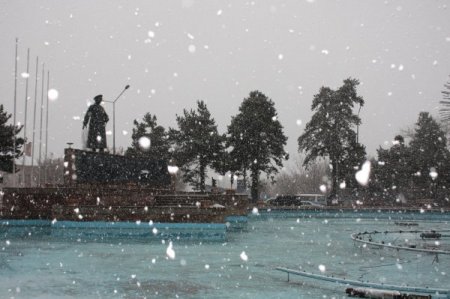 Erzurum’a Nisan Karı Yağdı, Şehir Beyaza Büründü