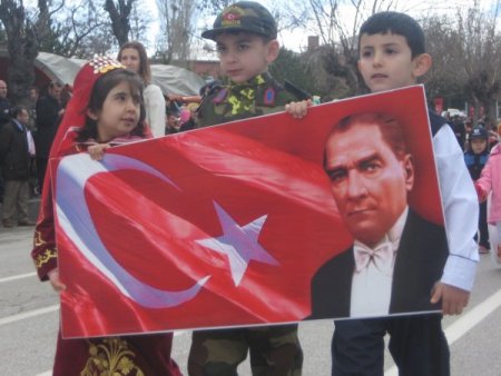 Erzurum'da 23 Nisan Çocuk Bayramı Coşkuyla Kutlandı