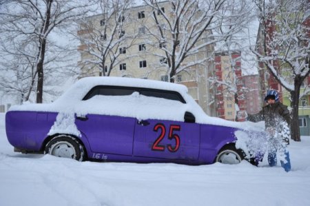 Erzurum’da başlayan kar yağışı aralıklarla devam ediyor