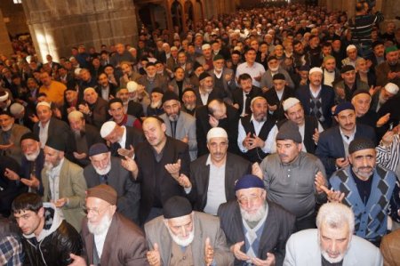 Erzurum'da bayram tadında 'Binbir Hatim' duası yapıldı