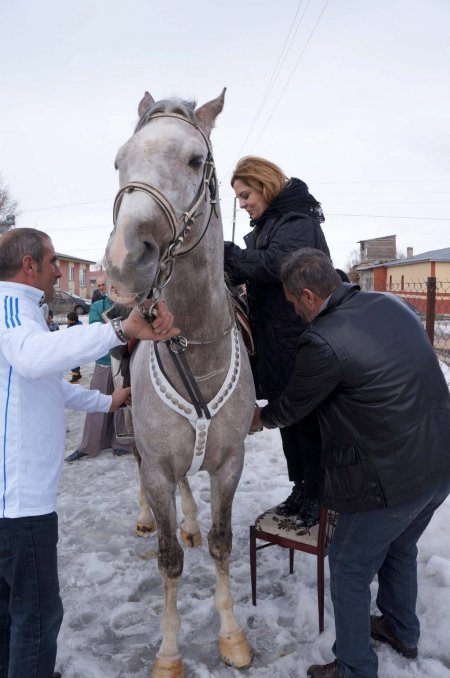 Erzurum'da cirit sporunun hanım ağası da oldu