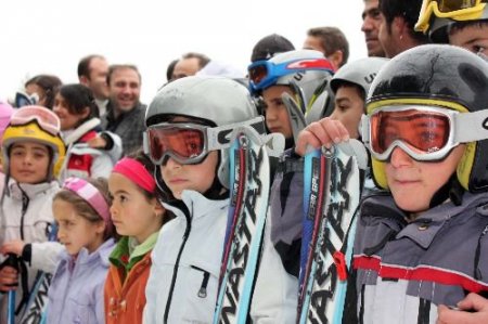 Erzurum'da Kayak Sezonu Açıldı