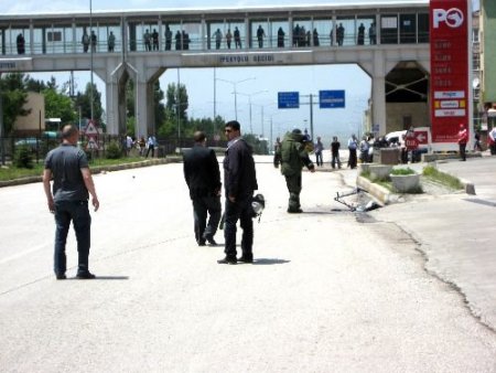 Erzurum'da Şüpheli Paket Fünye İle Patlatıldı