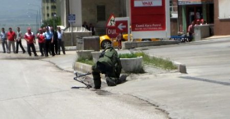 Erzurum'da Şüpheli Paket Fünye İle Patlatıldı