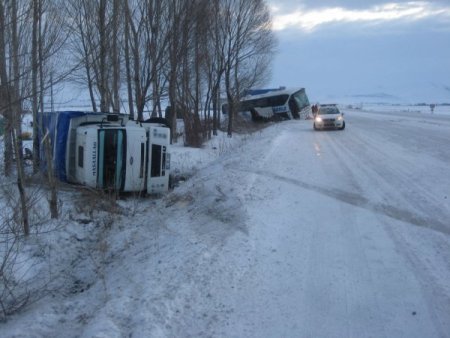 Erzurum'da Trafik Kazası: 10 Yaralı