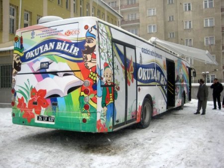 Erzurumlu kadın ve kızlar okumayı daha çok seviyor