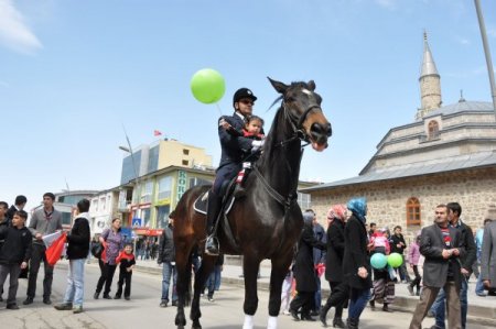 Erzurum’un Atlı Polis Birliği Görücüye Çıktı