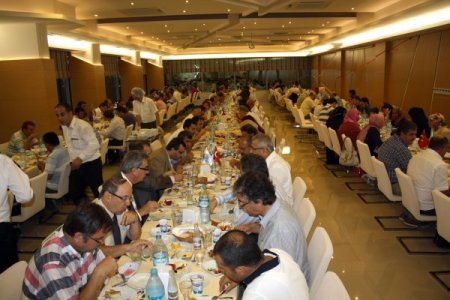 Esafed'den Sağlık Çalışanlarına Birinci Yıl İftarı