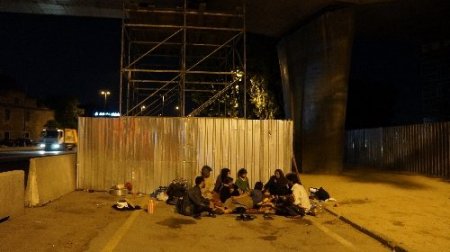 Esed rejiminden kaçan Suriyeli aile yaşam mücadelesi veriyor (Özel)